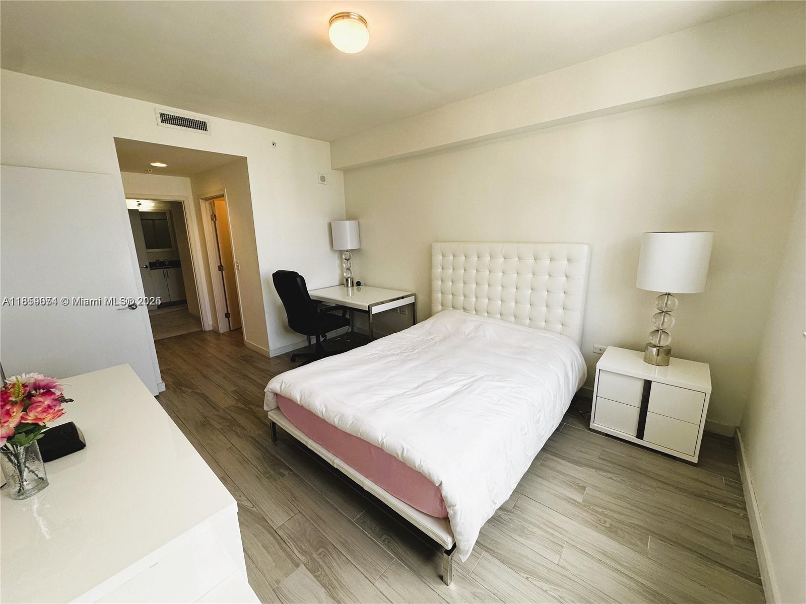 999 SW 1st Ave # 2910