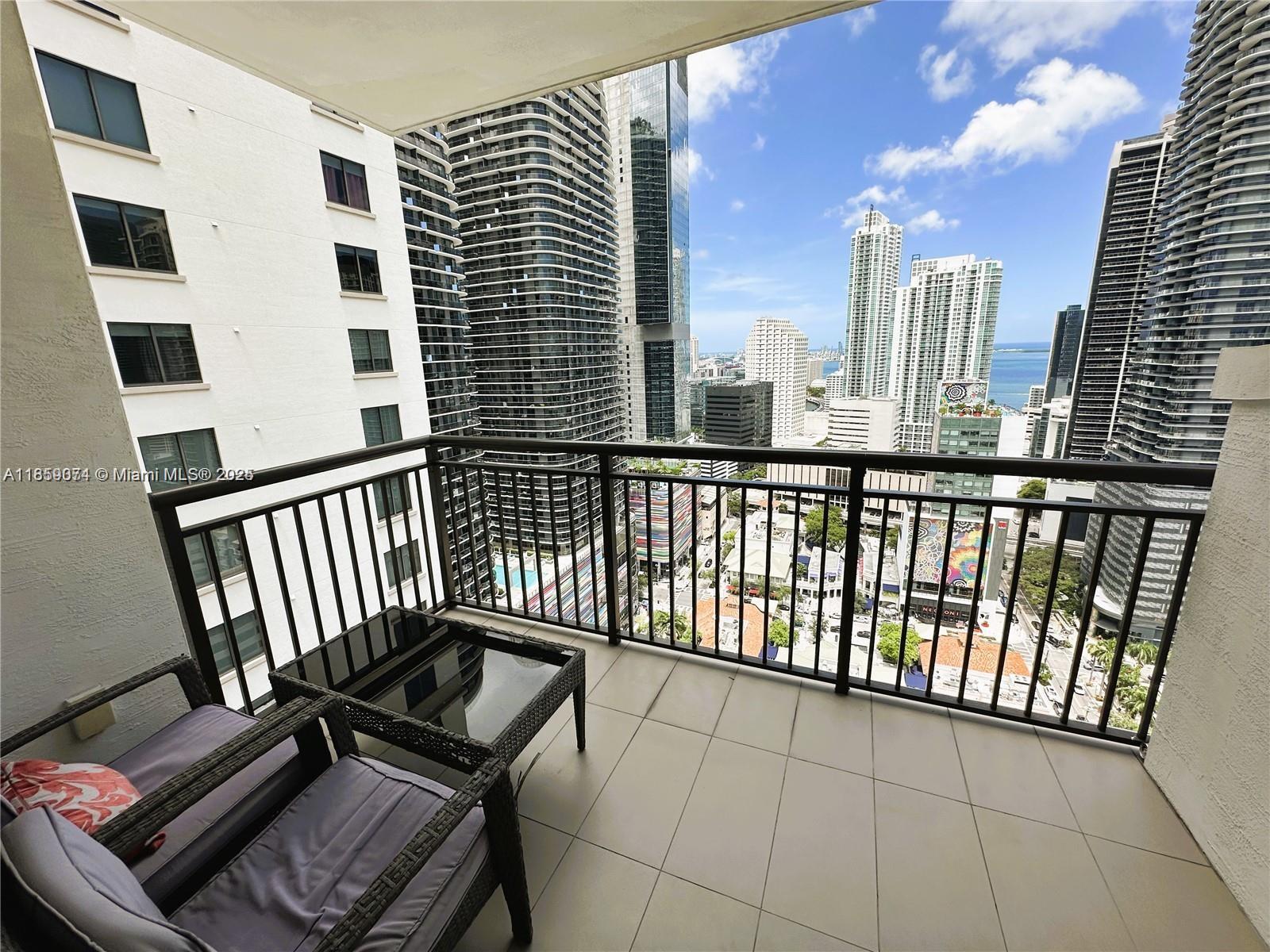 999 SW 1st Ave # 2910