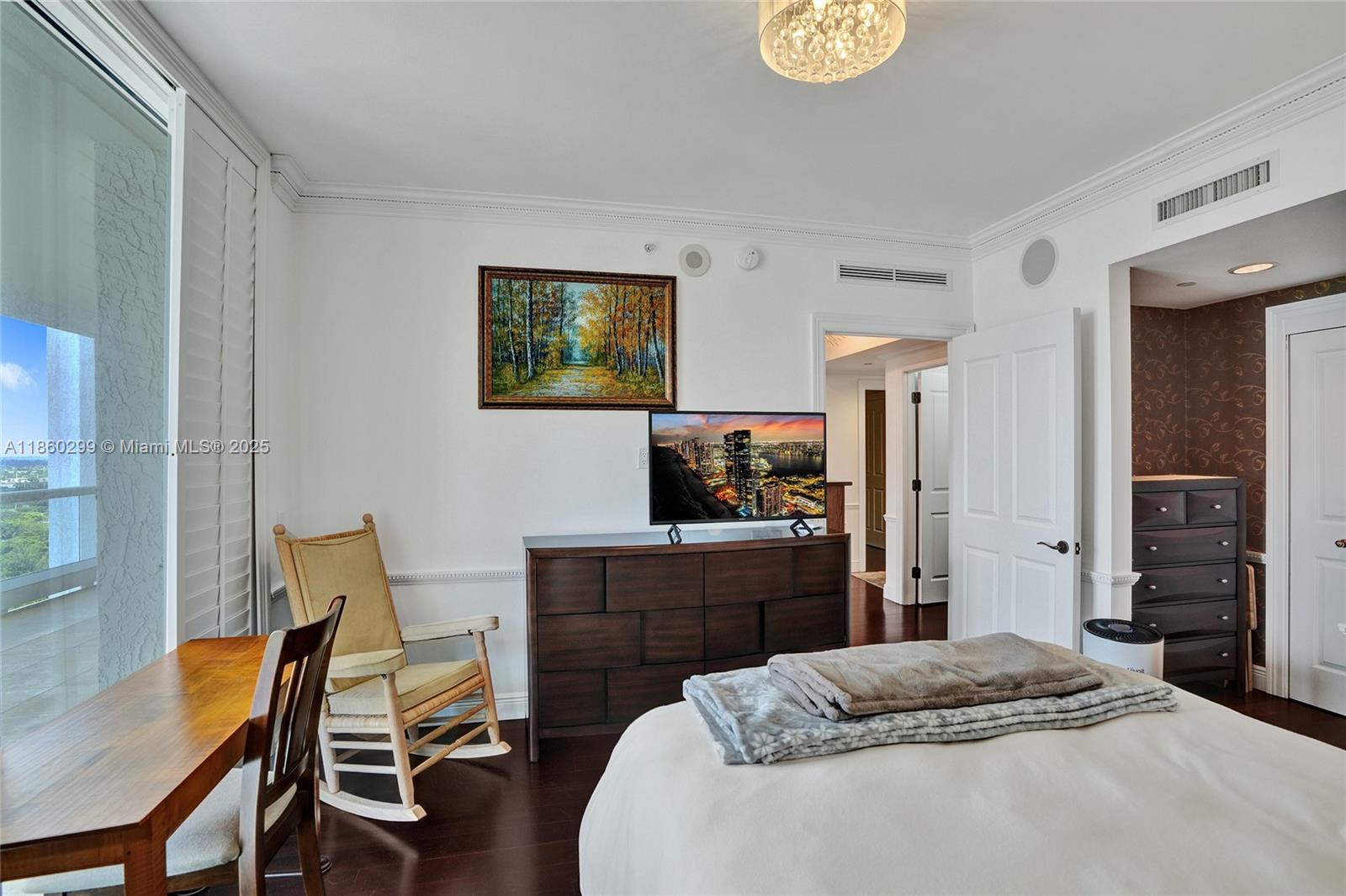 6000 Island Blvd. # 1802