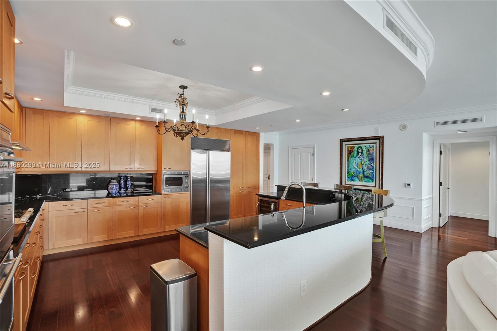 6000 Island Blvd. # 1802