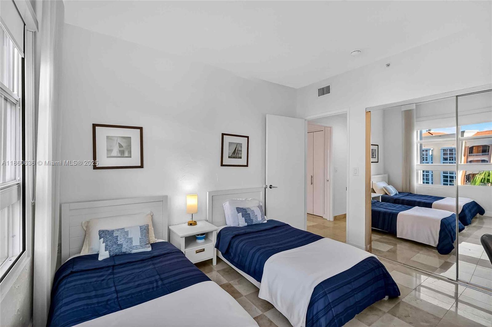 715 Crandon Blvd # 5 Unit: PH-5