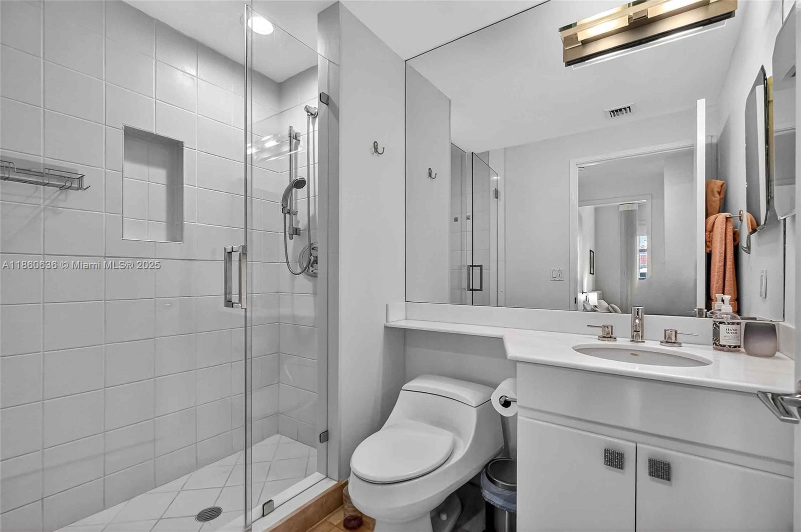 715 Crandon Blvd # 5 Unit: PH-5