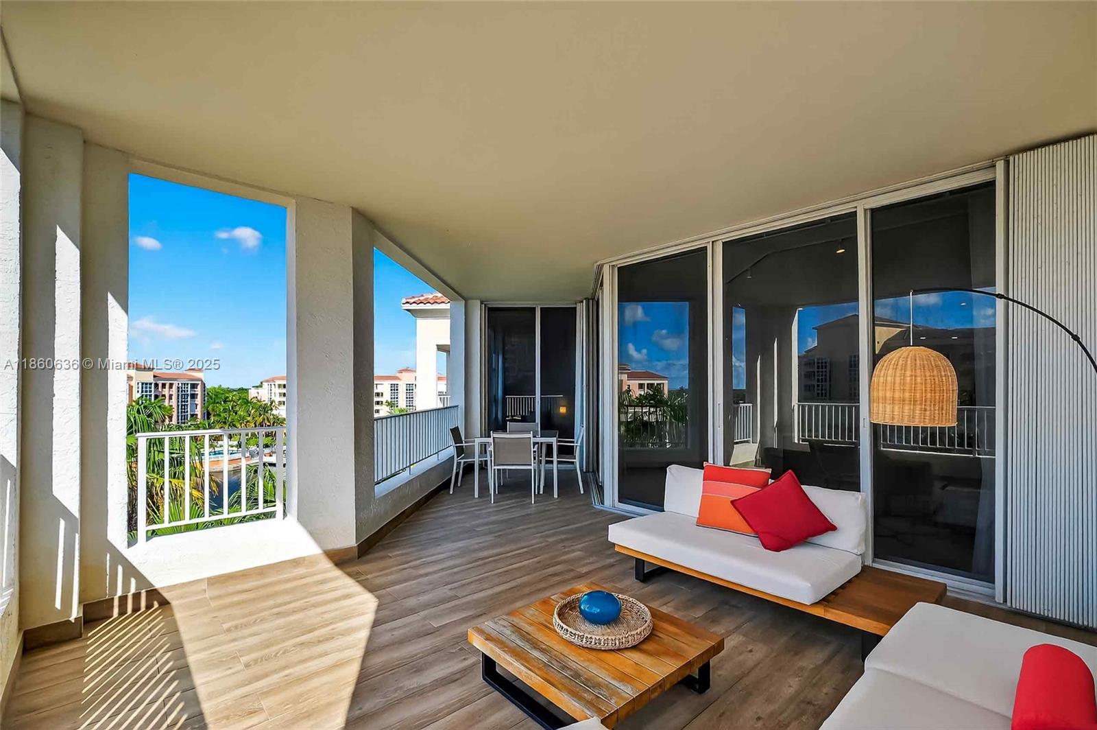 715 Crandon Blvd # 5 Unit: PH-5