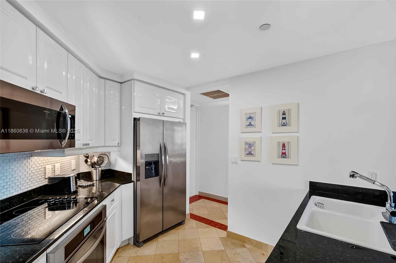 715 Crandon Blvd # 5 Unit: PH-5