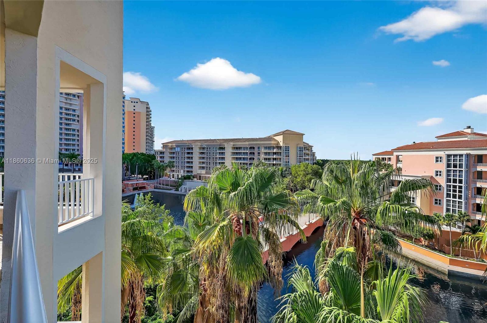 715 Crandon Blvd # 5 Unit: PH-5