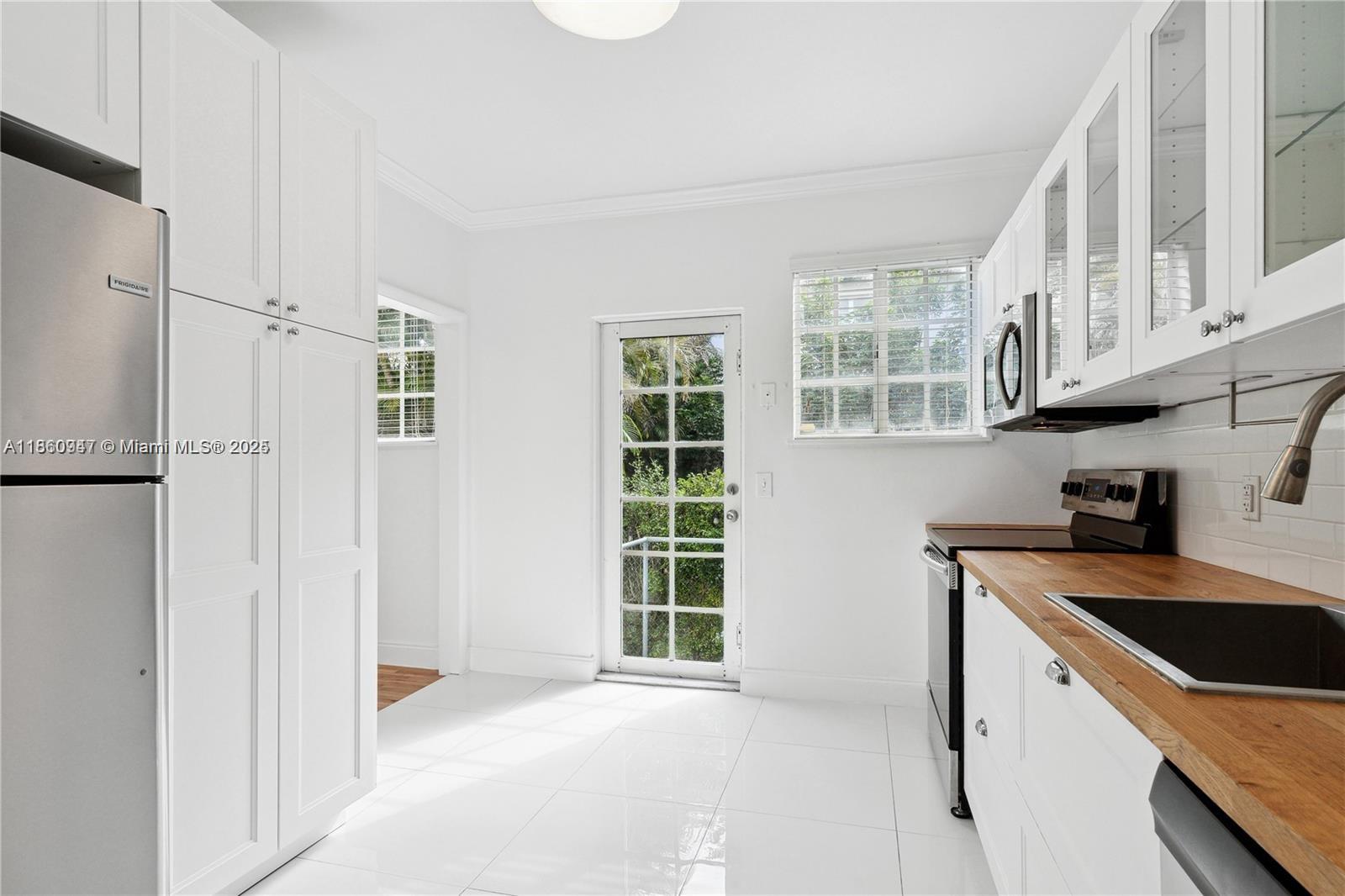 3808 Ponce De Leon Blvd # 3808