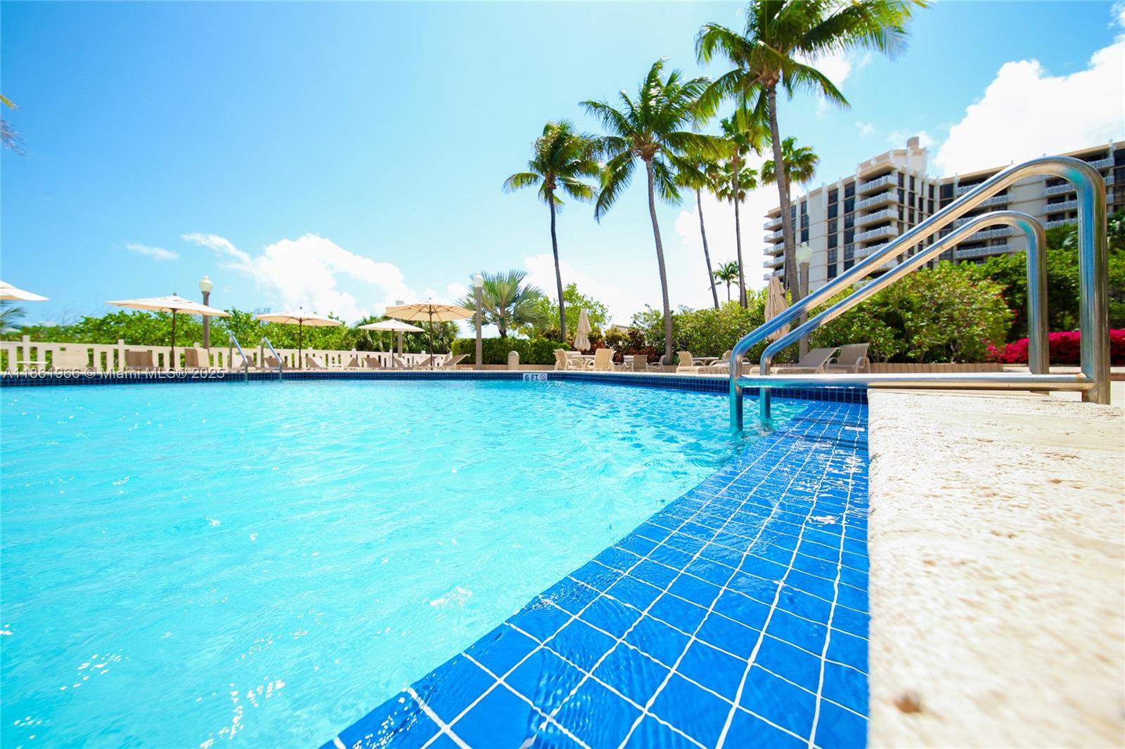 1121 Crandon Blvd # D703