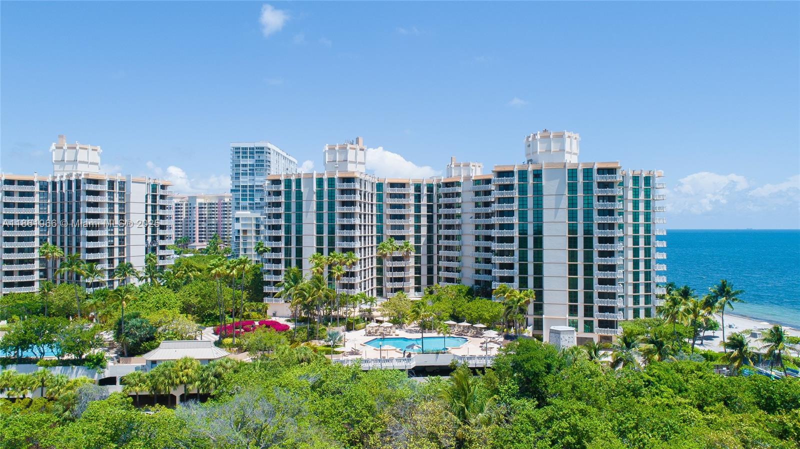 1121 Crandon Blvd # D703