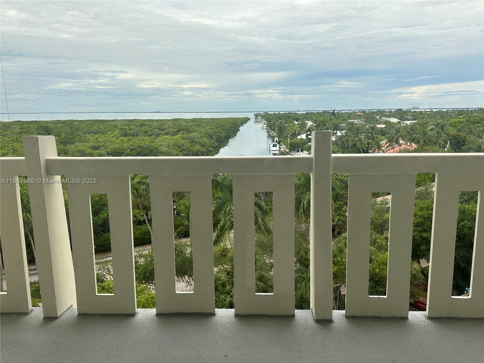 1121 Crandon Blvd # D703