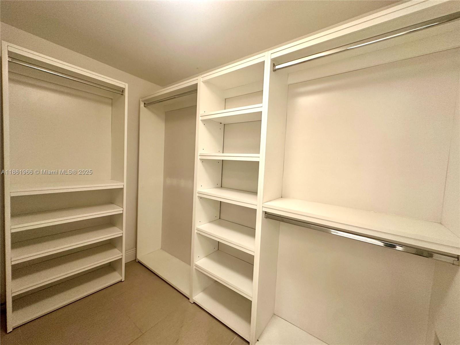 1121 Crandon Blvd # D703