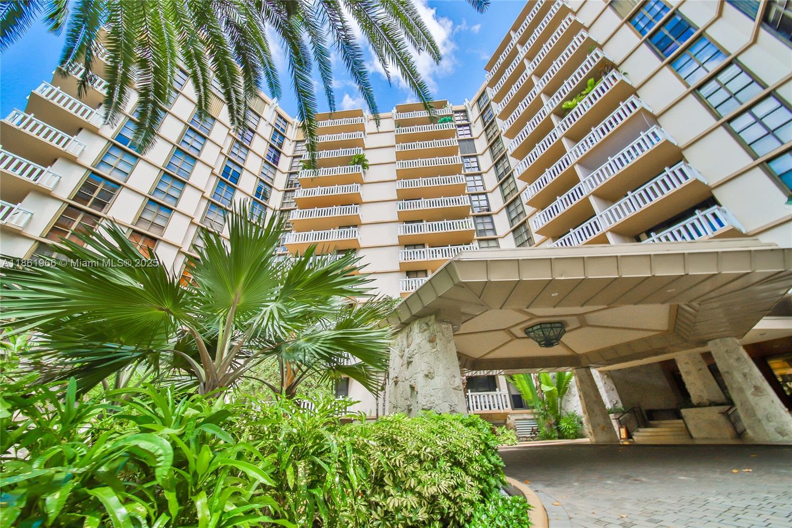 1121 Crandon Blvd # D703