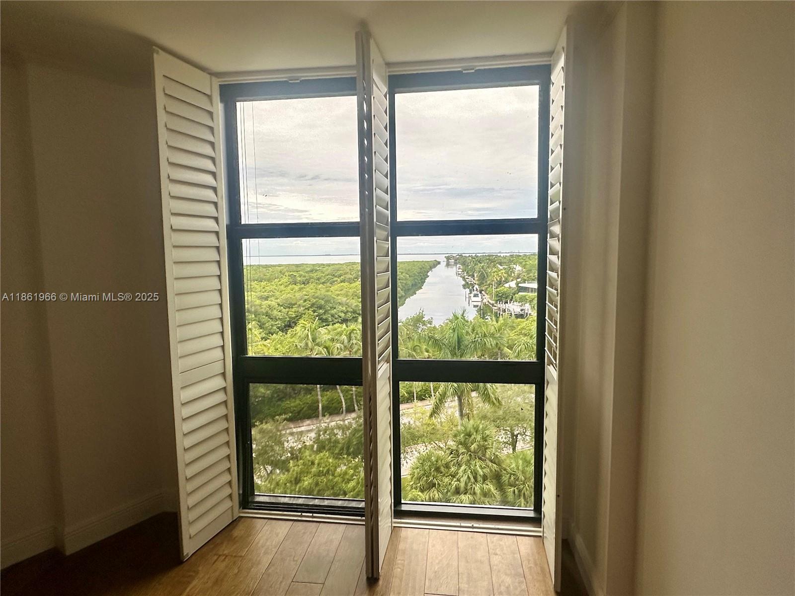 1121 Crandon Blvd # D703