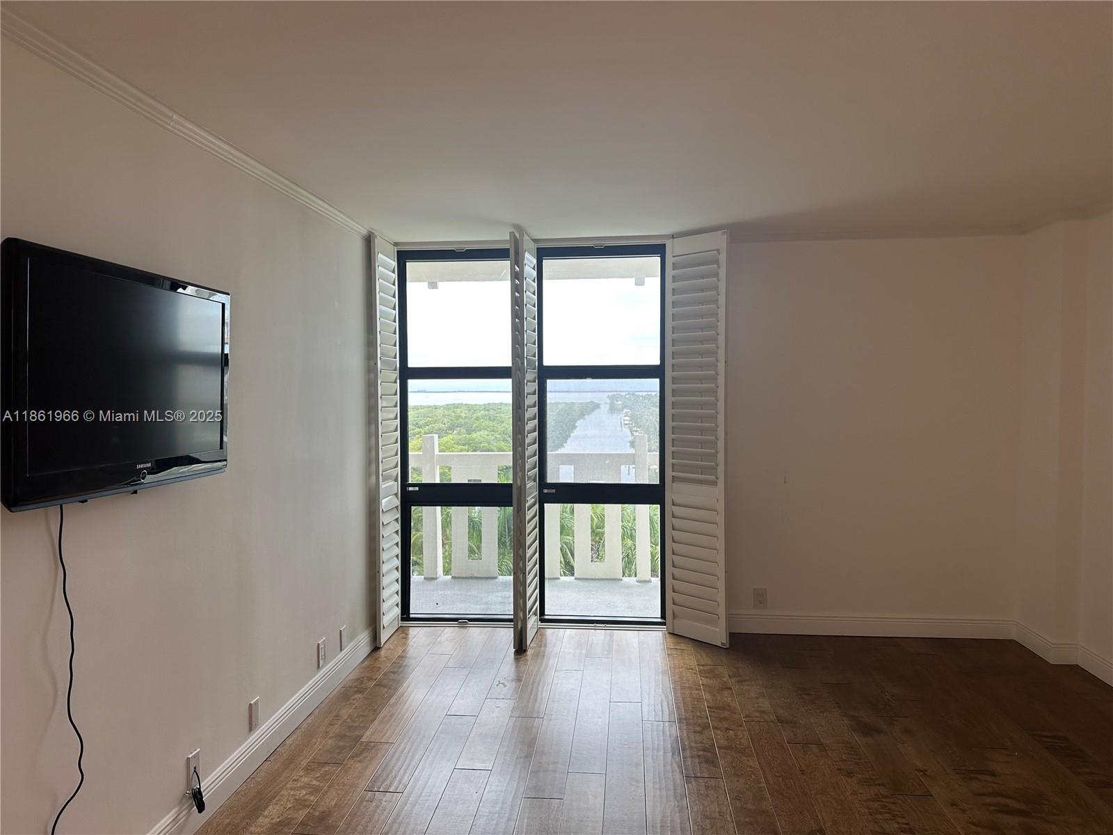 1121 Crandon Blvd # D703