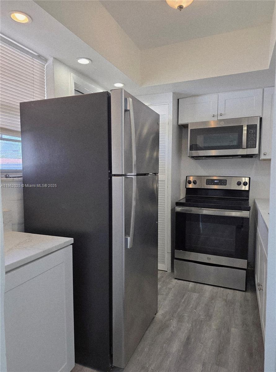 2940 NE 203rd St # C101