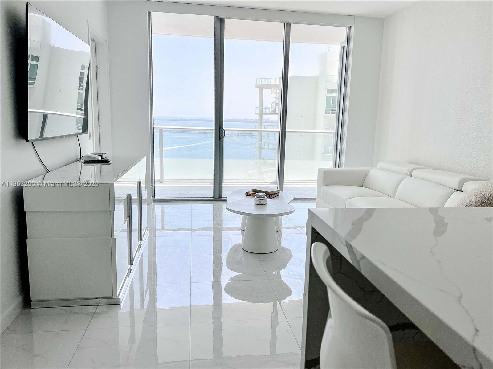 1300 Brickell Bay Dr # 2608