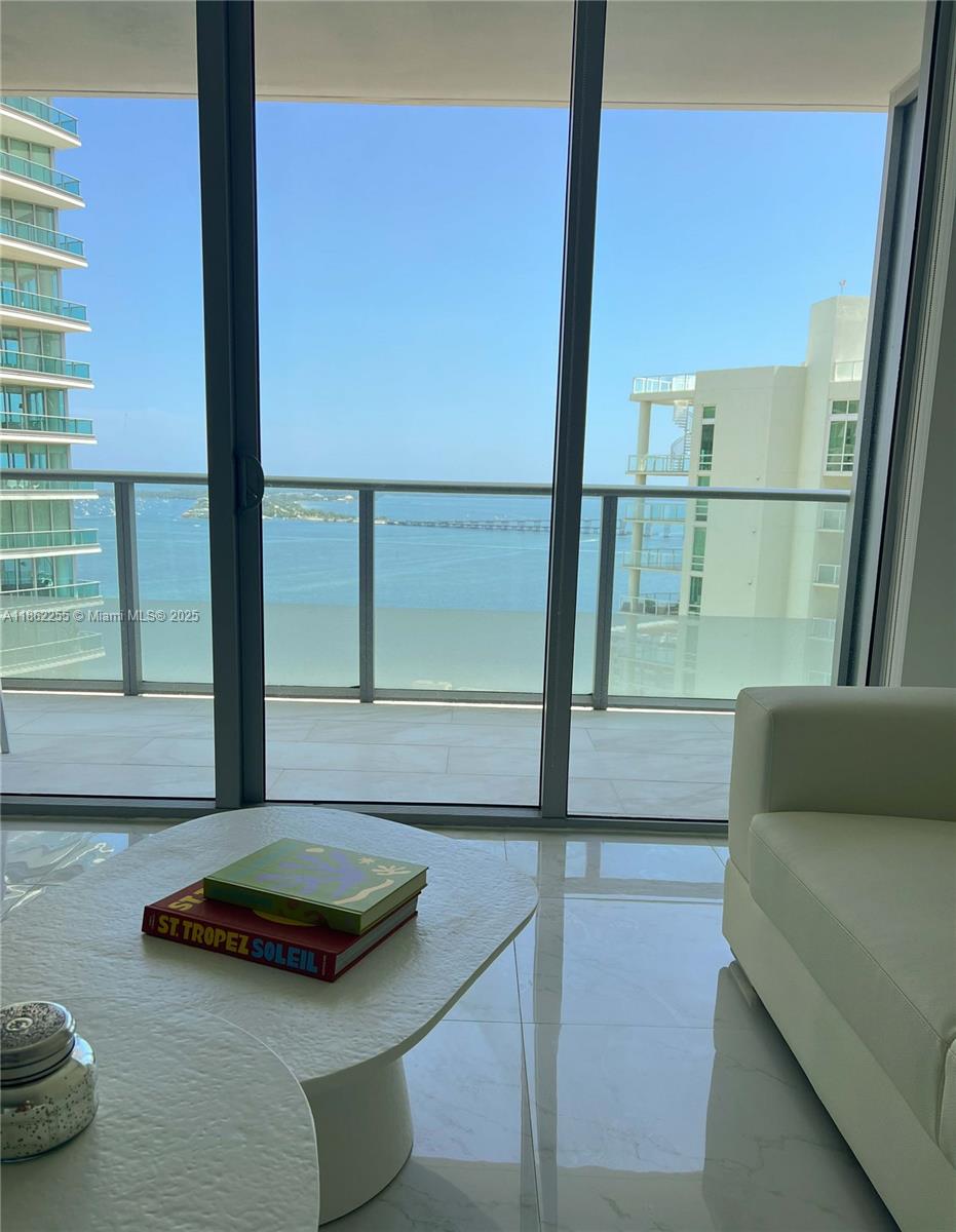 1300 Brickell Bay Dr # 2608