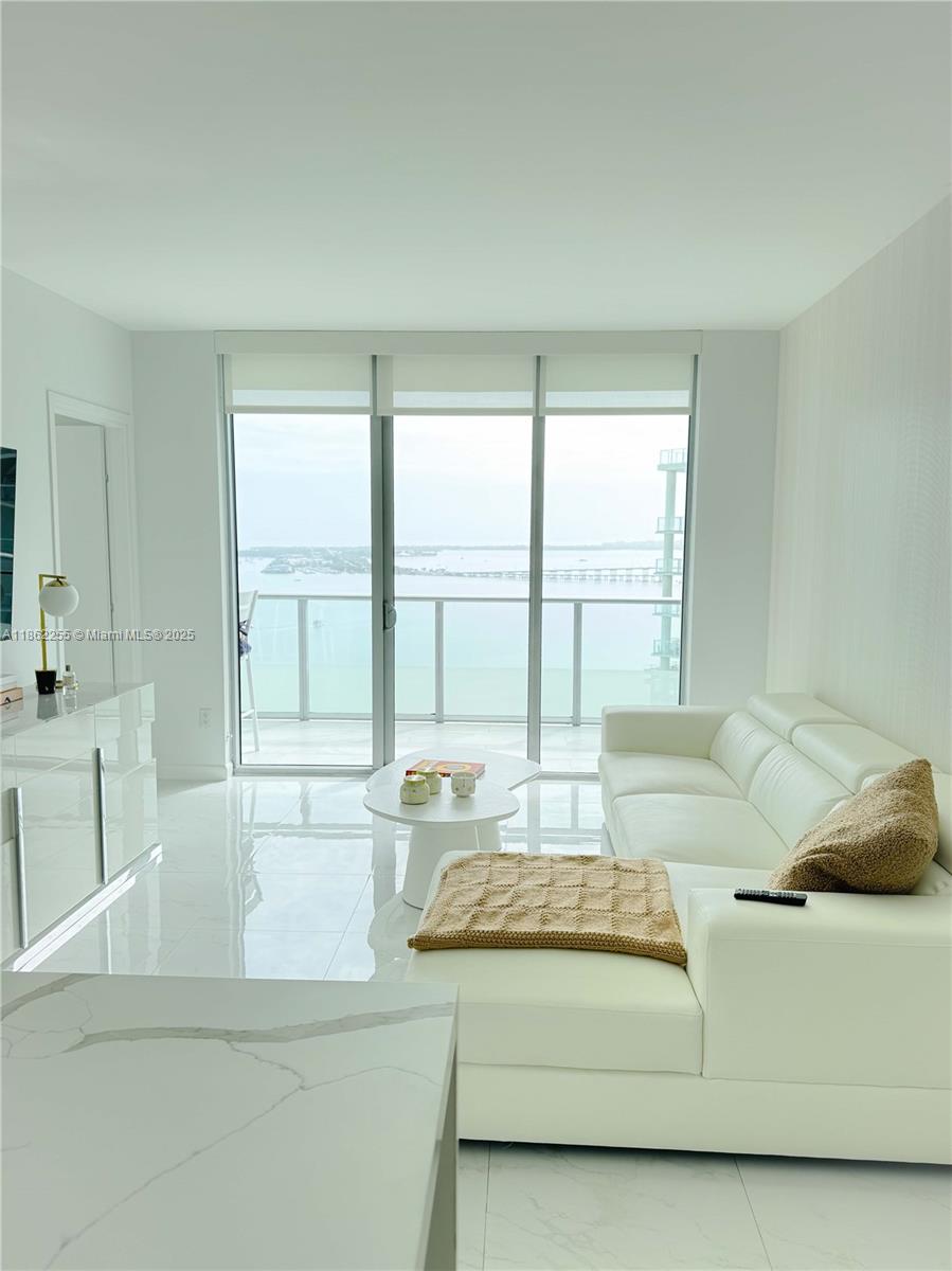 1300 Brickell Bay Dr # 2608