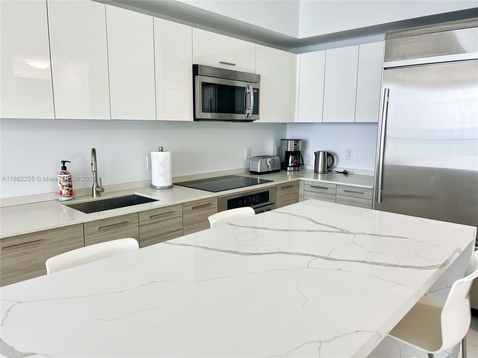 1300 Brickell Bay Dr # 2608