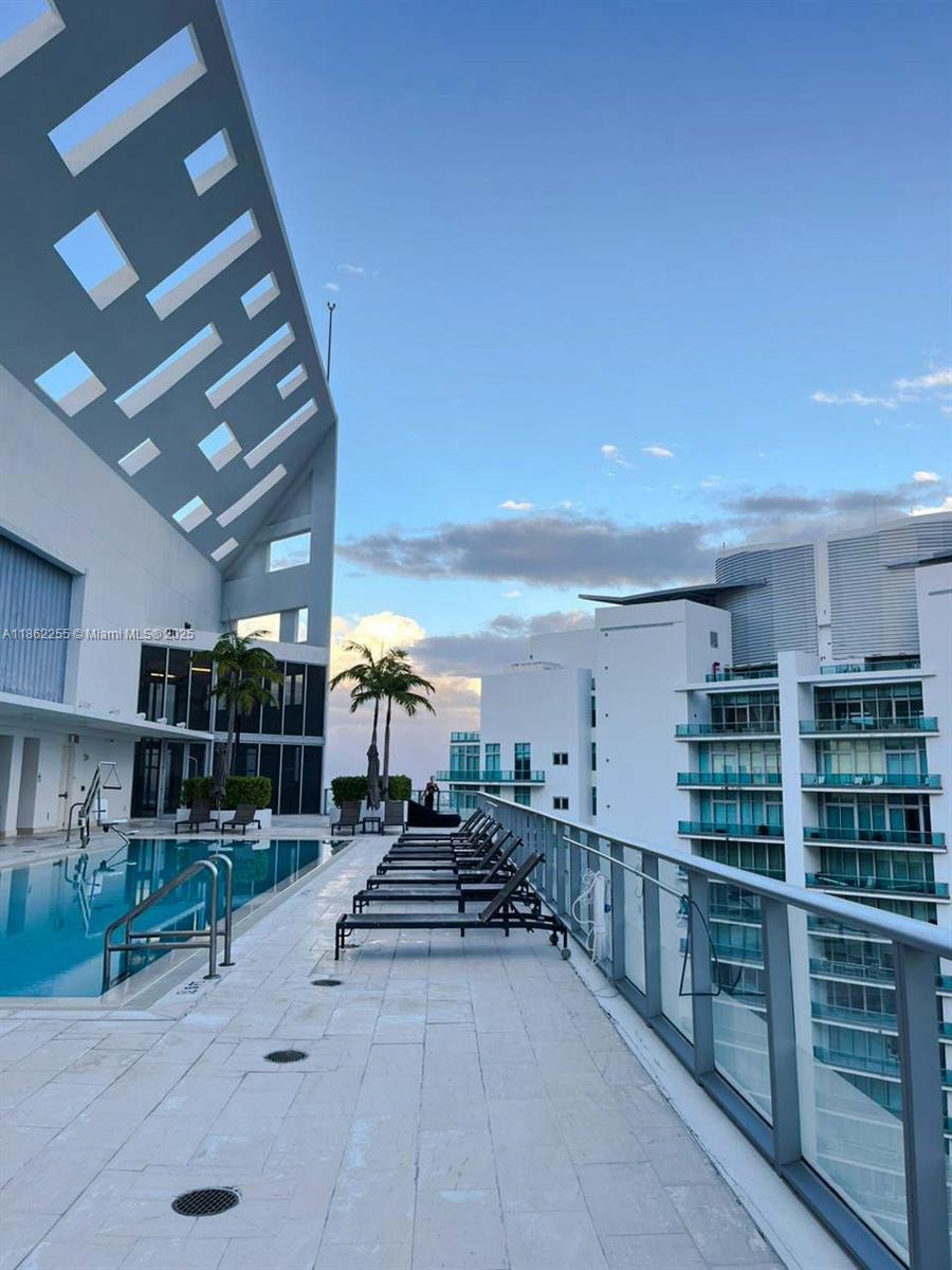 1300 Brickell Bay Dr # 2608