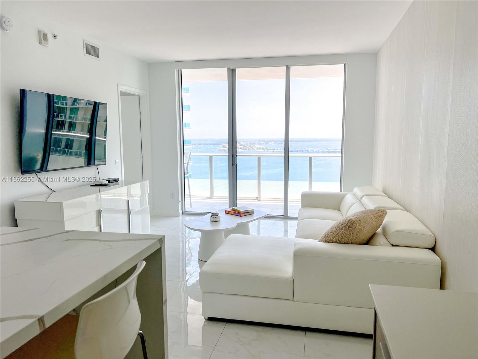 1300 Brickell Bay Dr # 2608