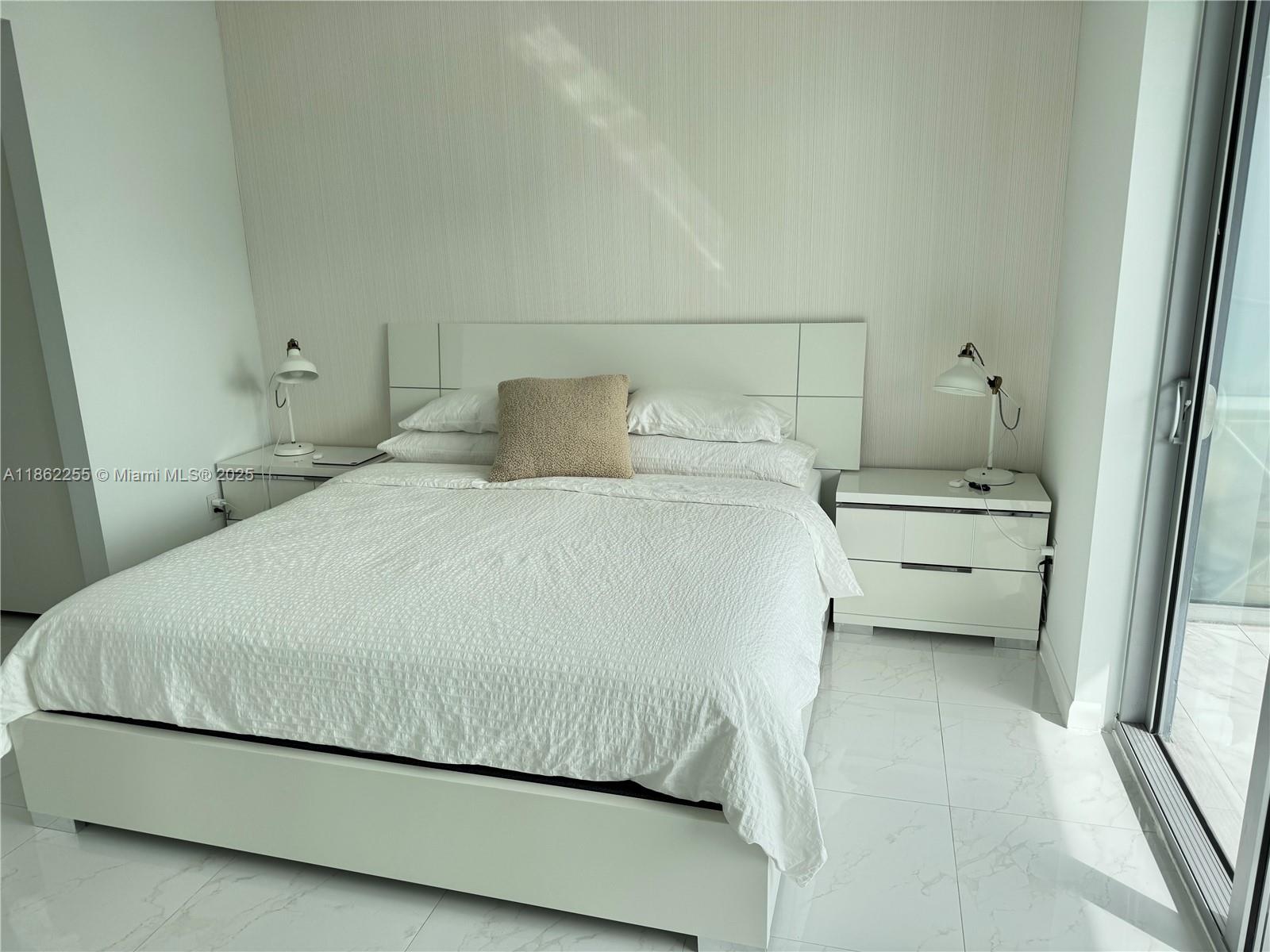 1300 Brickell Bay Dr # 2608