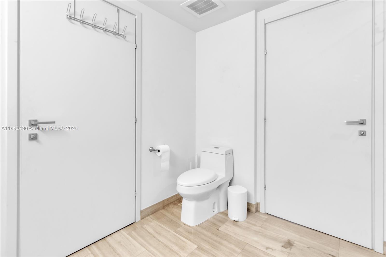 1300 Brickell Bay Dr # 903