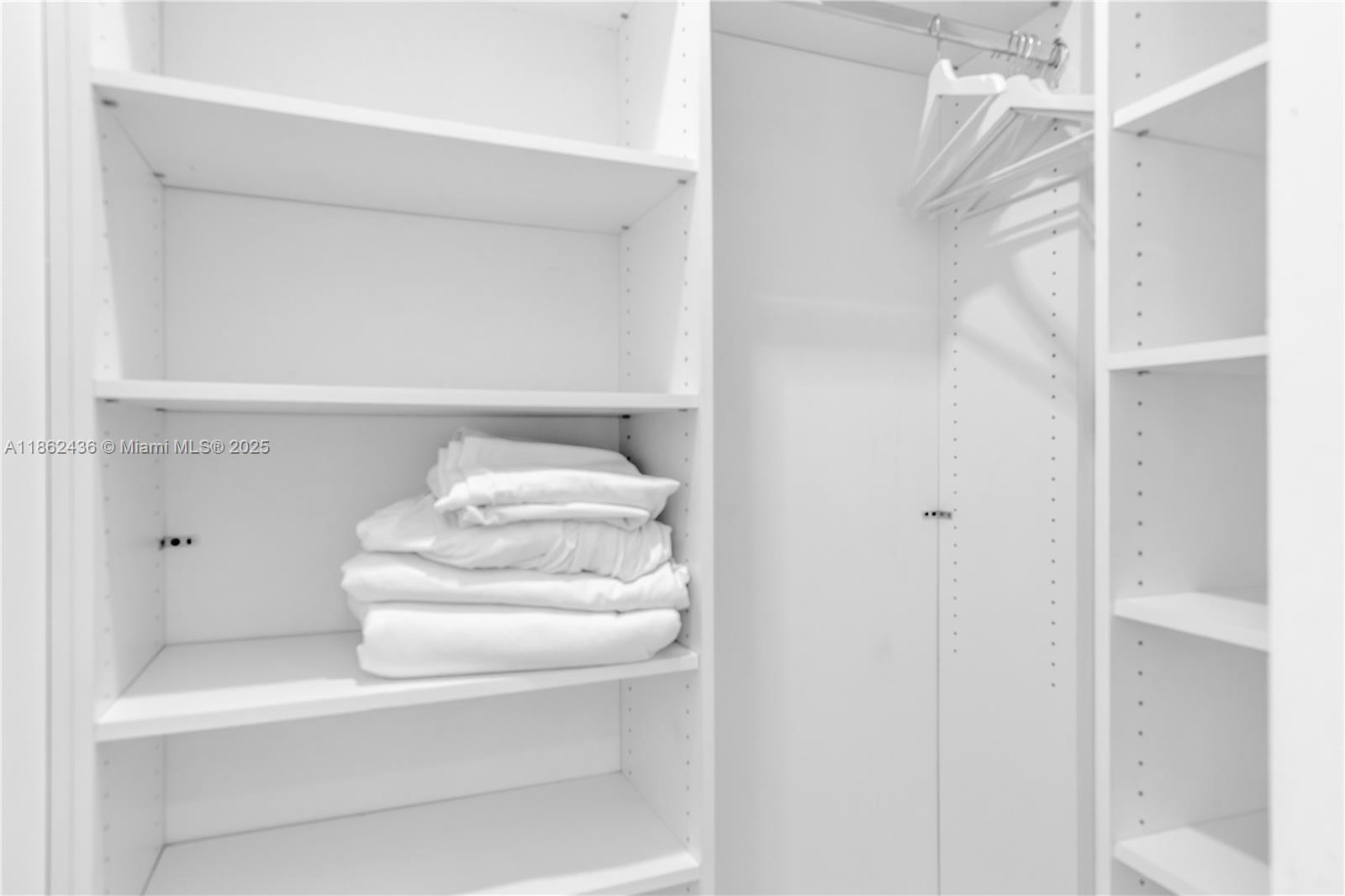 1300 Brickell Bay Dr # 903