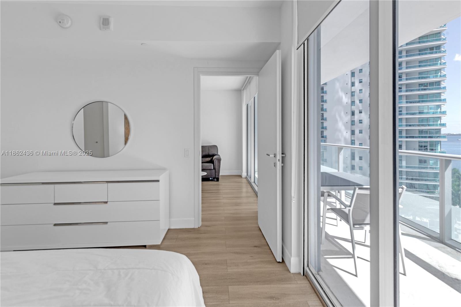 1300 Brickell Bay Dr # 903