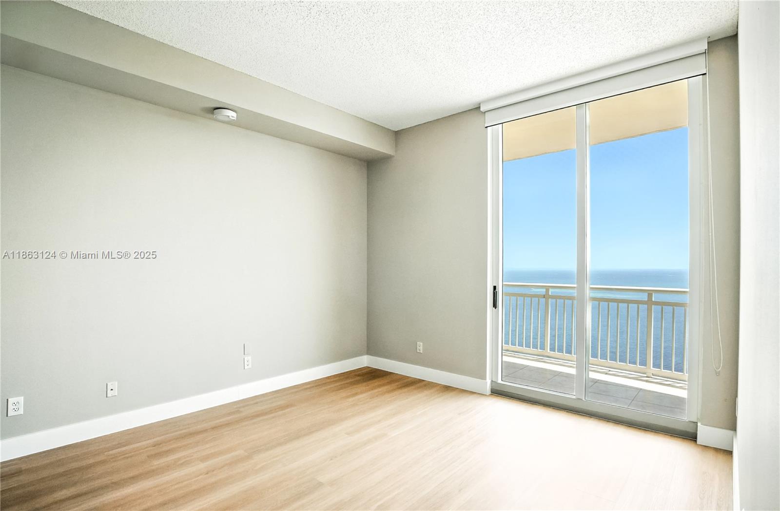 2475 Brickell Ave # 2610