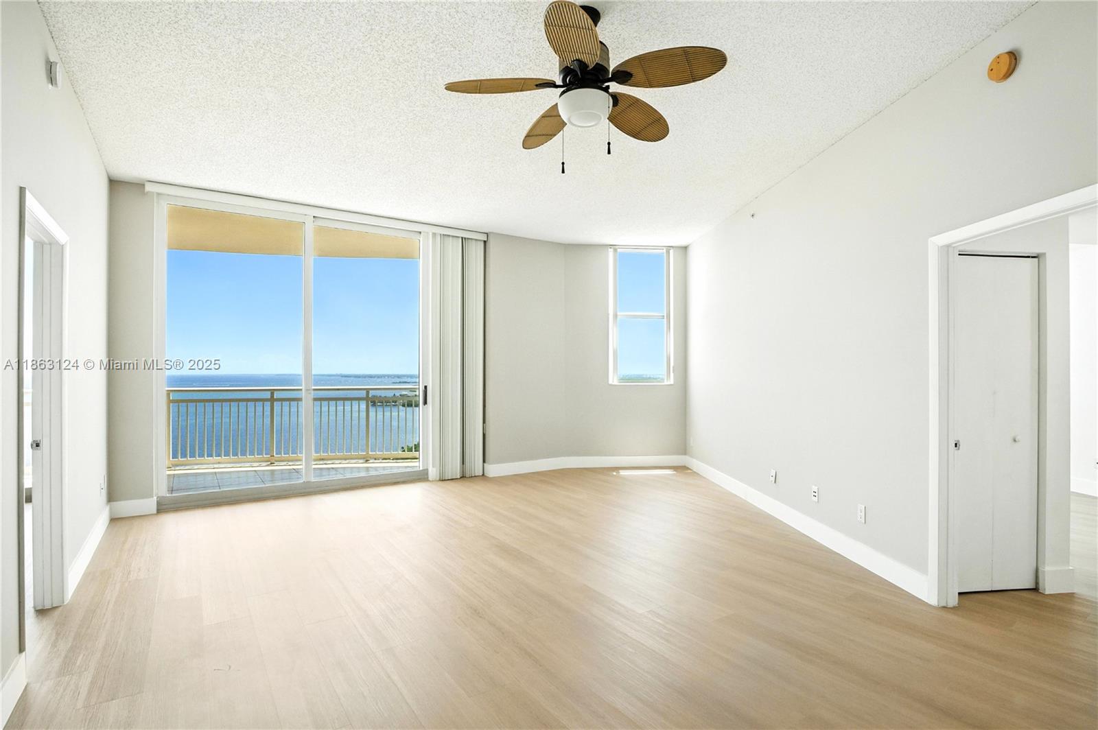 2475 Brickell Ave # 2610