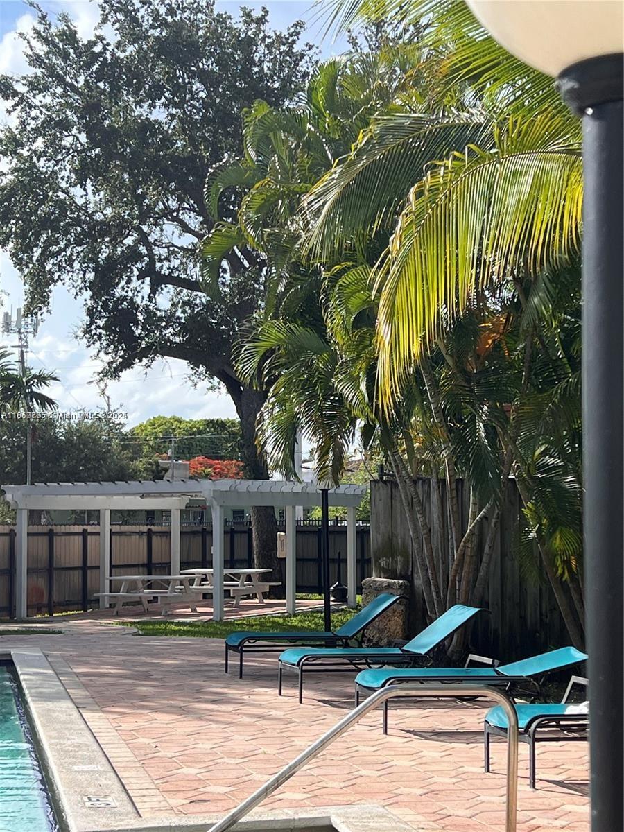 2150 SW 16th Ave # 206