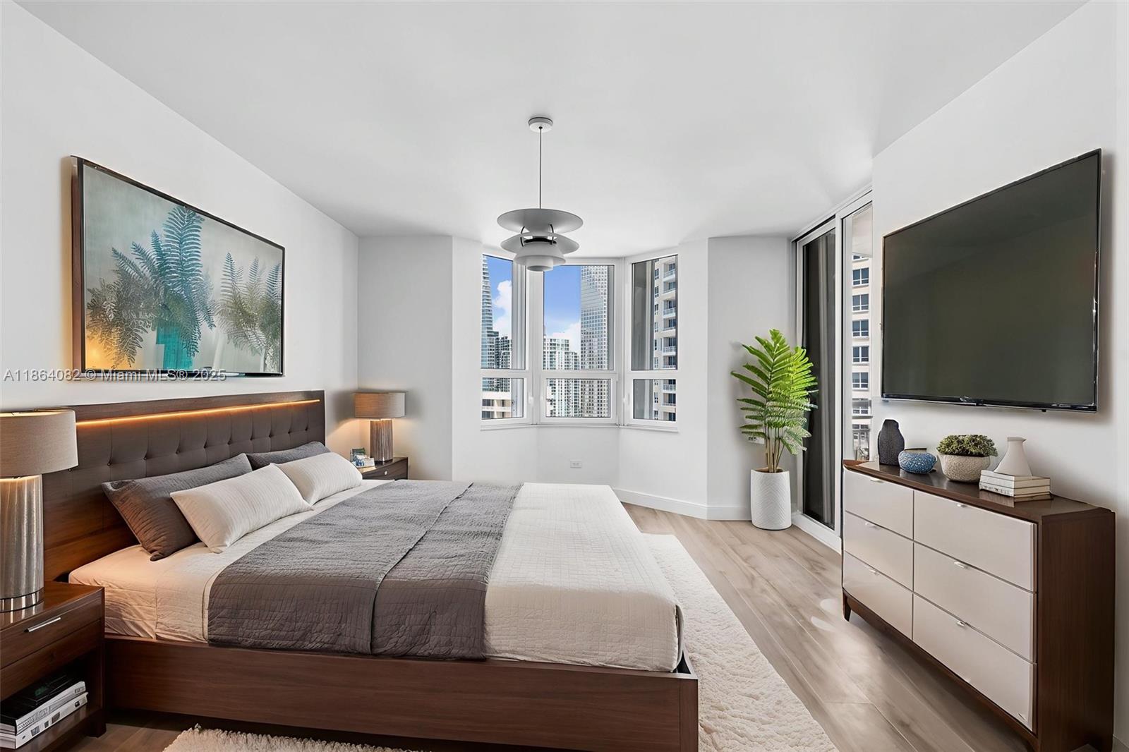 808 Brickell Key Dr # 3205