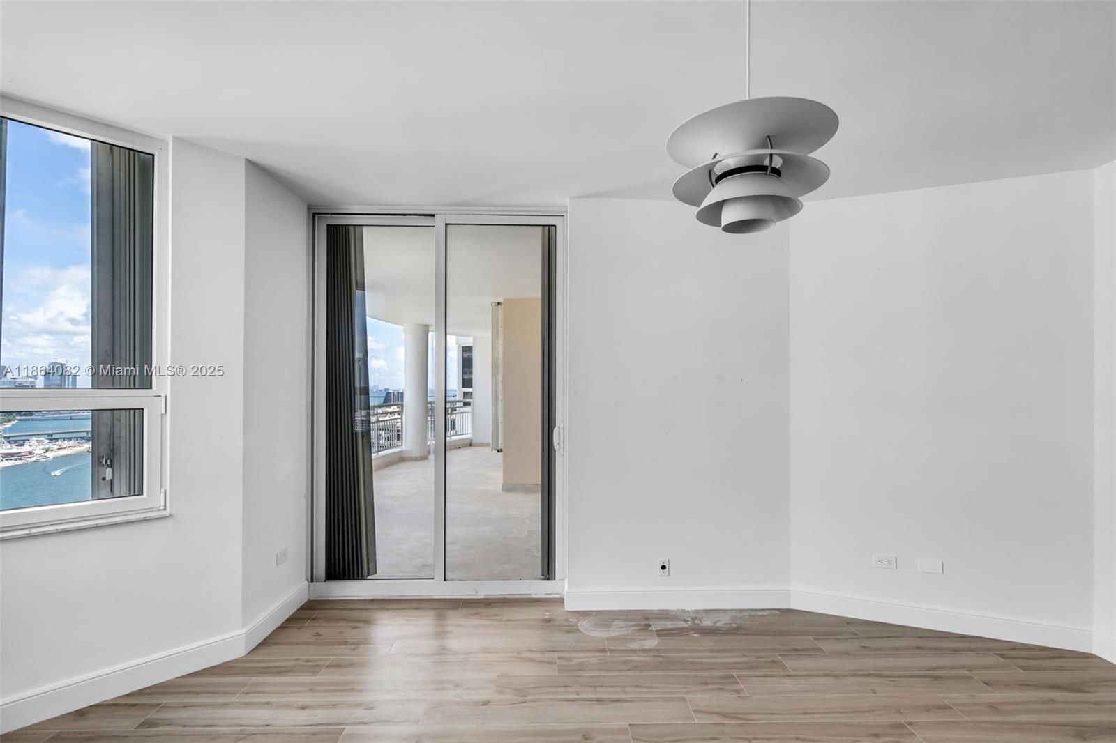 808 Brickell Key Dr # 3205