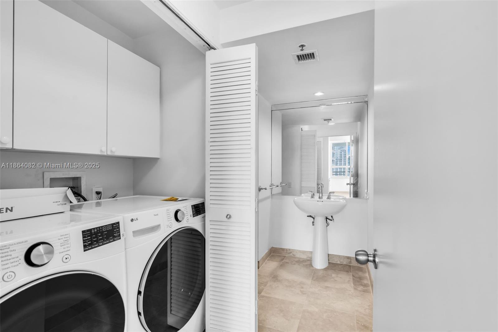 808 Brickell Key Dr # 3205