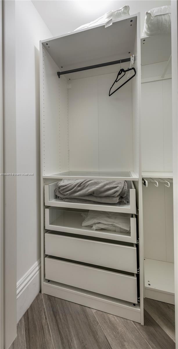 1300 Brickell Bay Dr # 1909