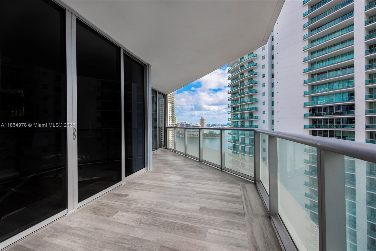1300 Brickell Bay Dr # 1909