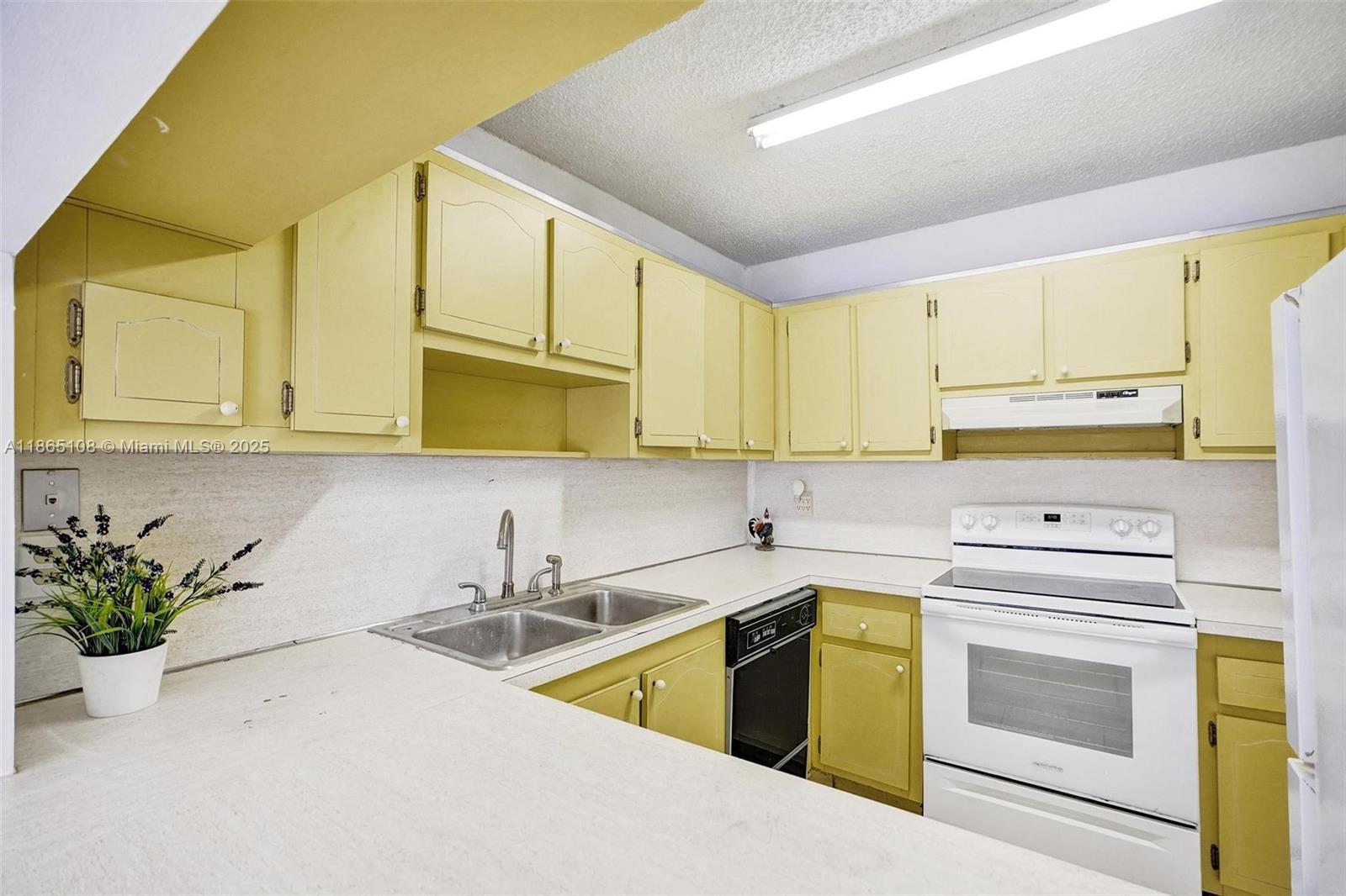 1900 W 68th St # C203