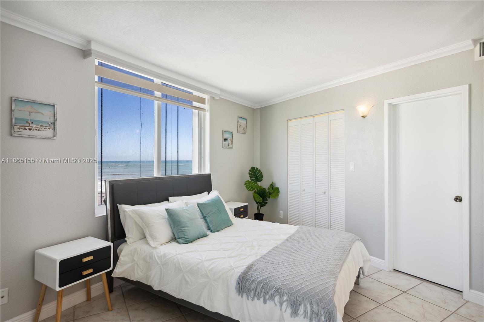 5401 Collins Ave # 1020