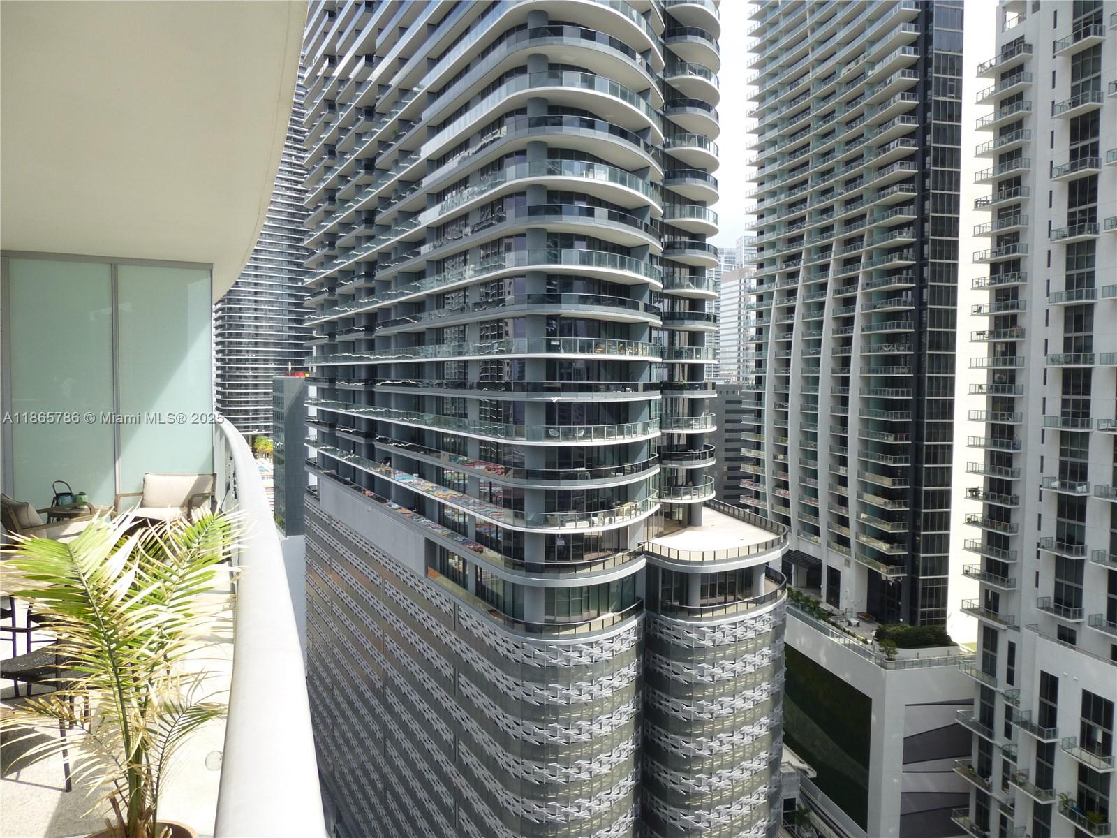 1100 S Miami Ave Unit: 2101