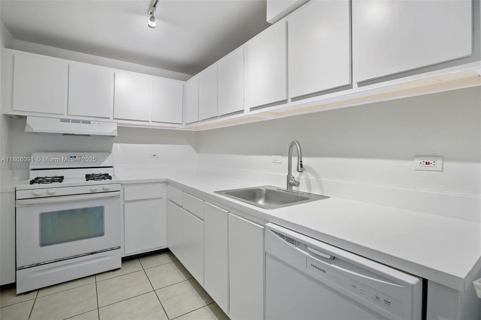 6900 N Kendall Dr # A405