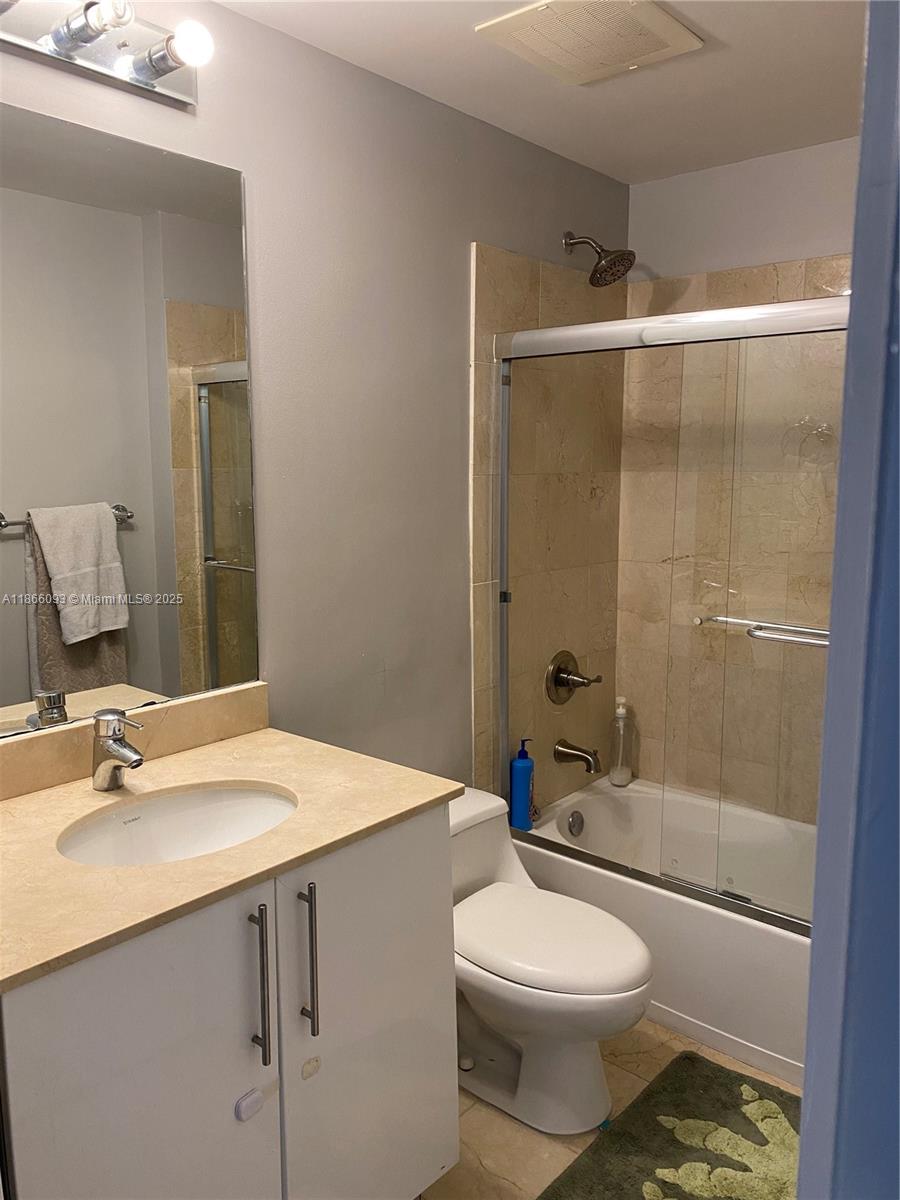 3330 NE 190th St # 1416