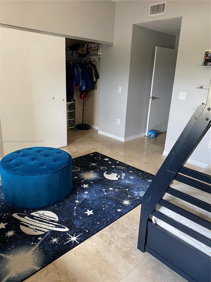 3330 NE 190th St # 1416