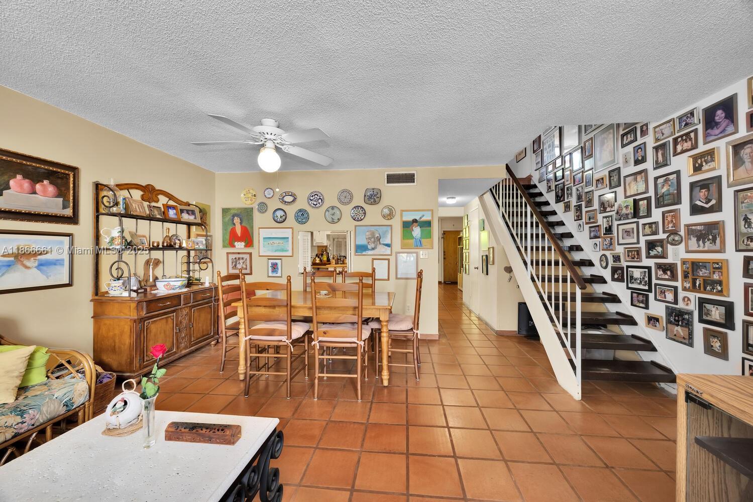 265 Grapetree Dr # 110