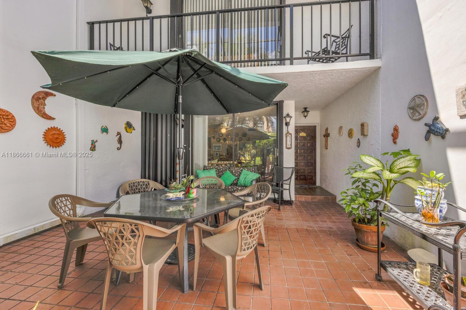 265 Grapetree Dr # 110