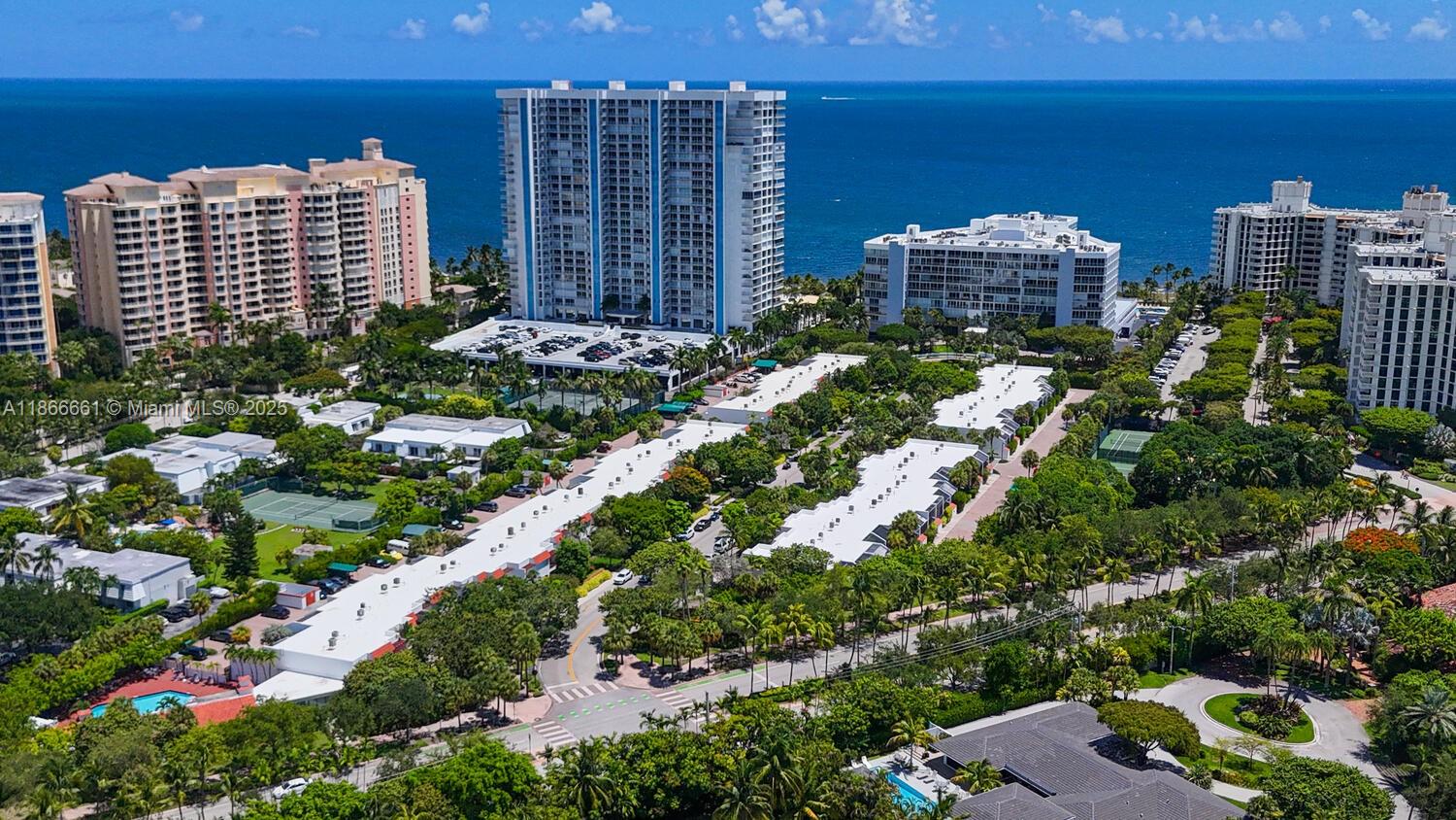 265 Grapetree Dr # 110