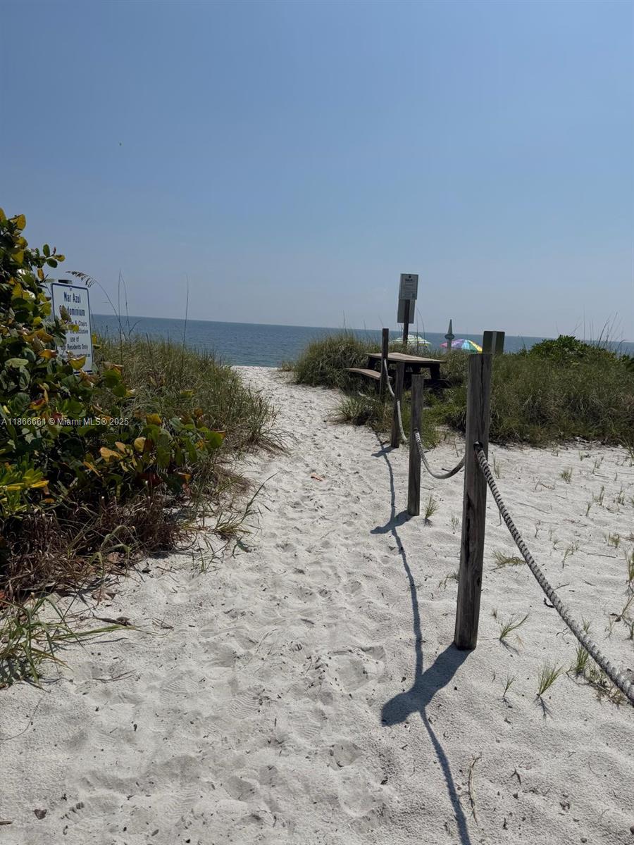 265 Grapetree Dr # 110