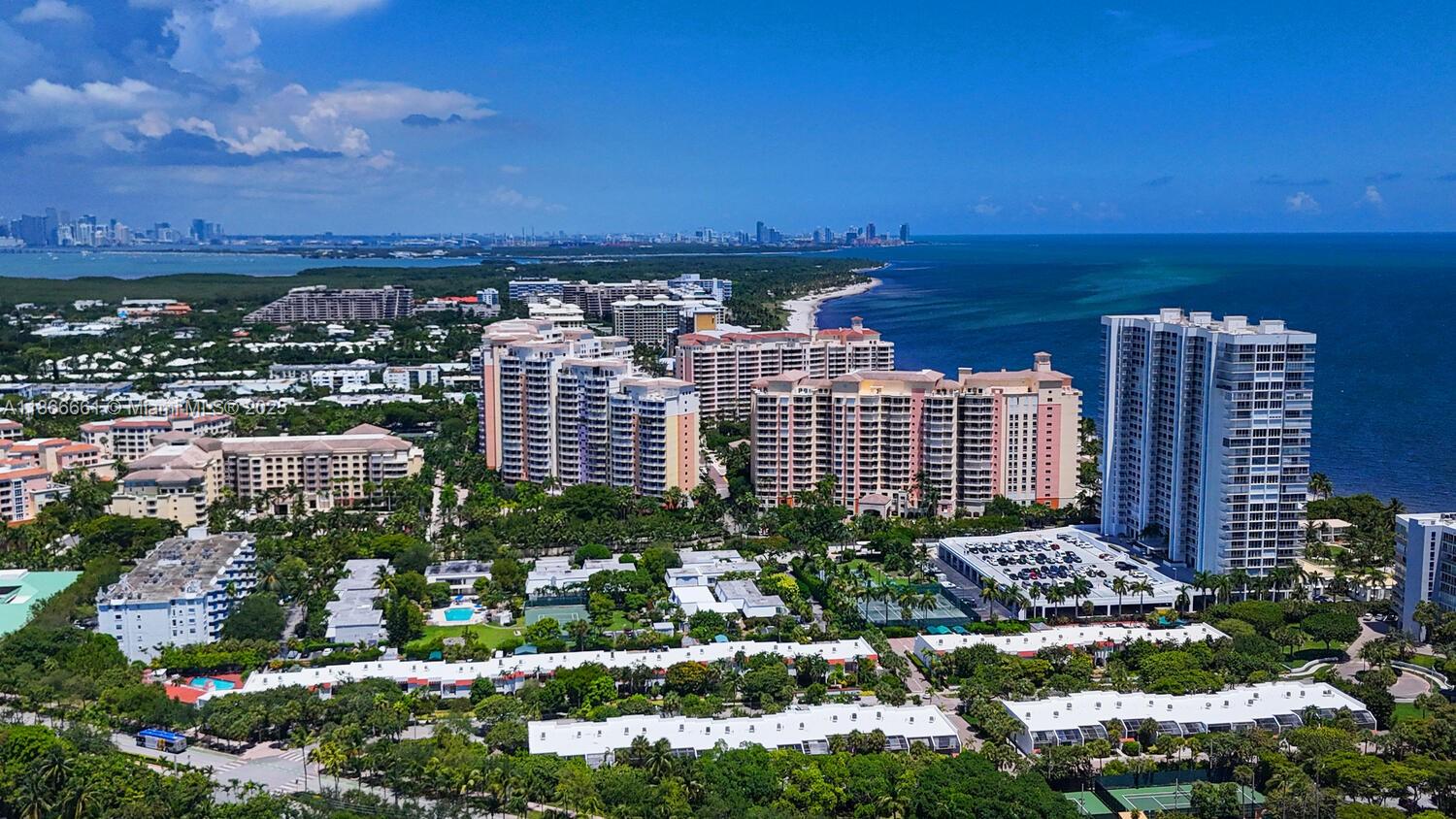 265 Grapetree Dr # 110