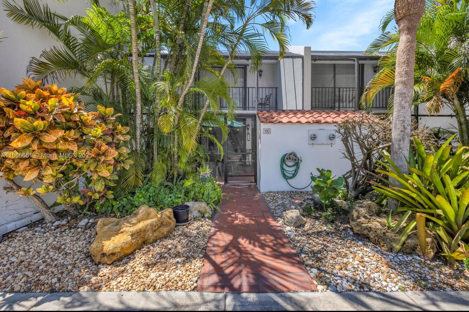 265 Grapetree Dr # 110