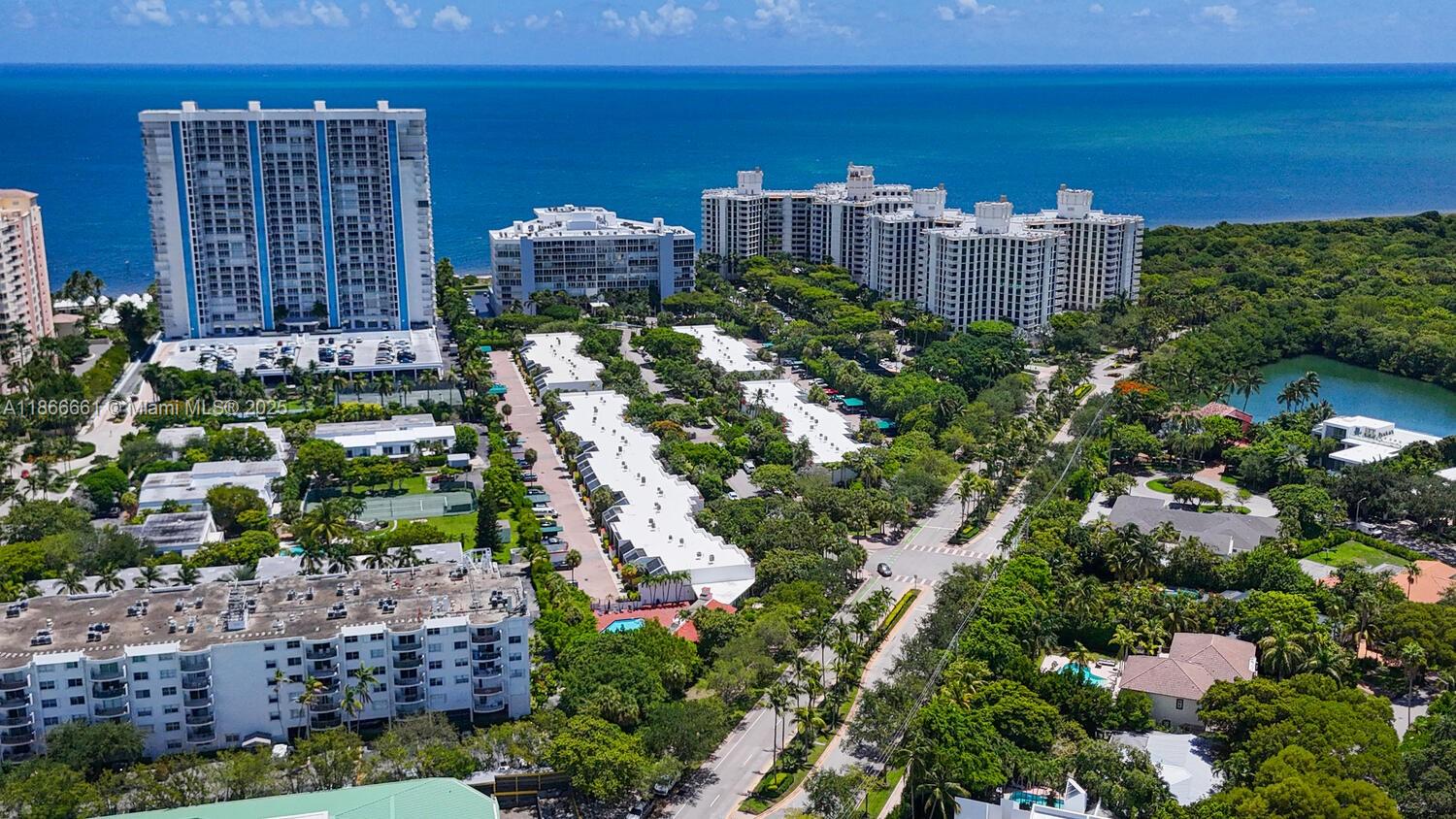 265 Grapetree Dr # 110