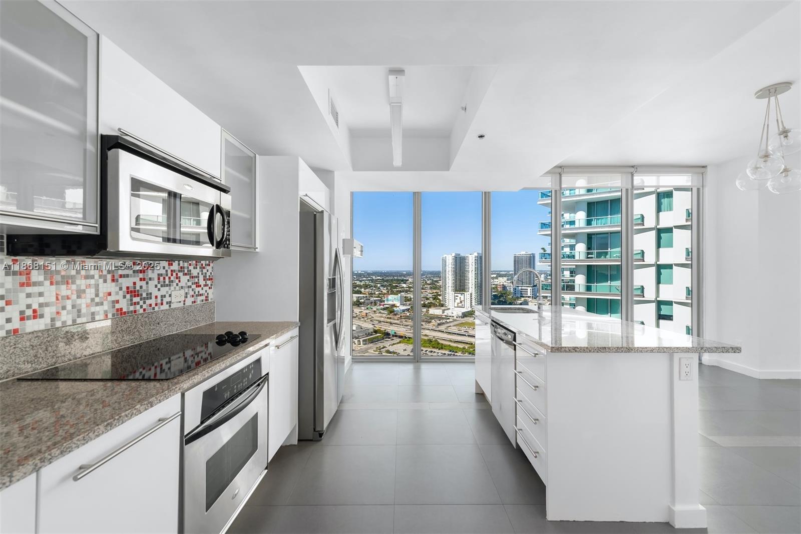 888 Biscayne Blvd # 2712